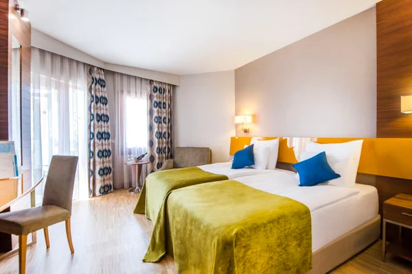 Blue Waters Club – Wellnessbereich und Strandabschnitt
