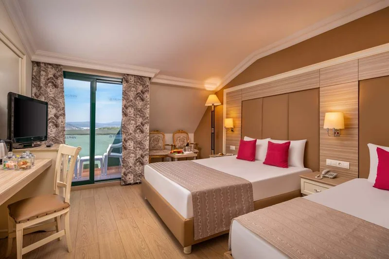 Delphin Deluxe Resort Strand Meerzugang und Steg in Alanya, Okurcalar & Avsallar