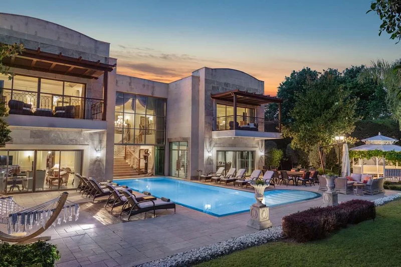 Ela Excellence Resort Belek Zimmerausstattung und Balkon