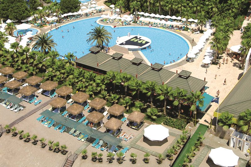 Botanik Hotel & Resort – Hauptansicht und Außenbereich in Belek