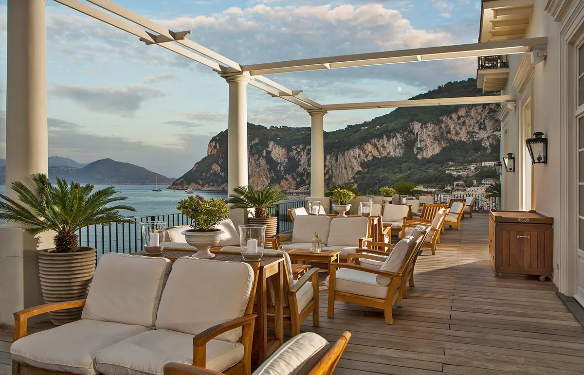 J.K. Place Capri – Wellnessbereich und Strandabschnitt