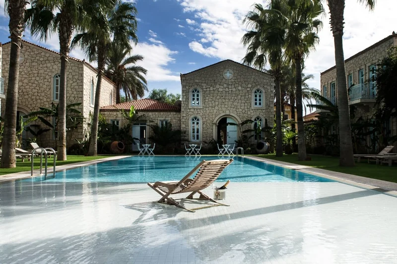 Manastir Alacati Hotel – Hauptansicht und Außenbereich in Alaçatı