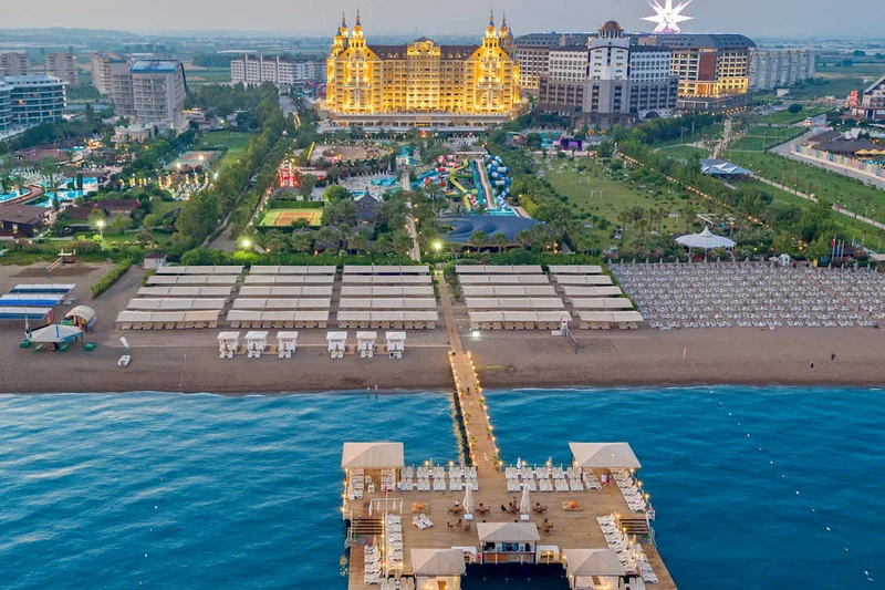 Royal Holiday Palace – Hauptansicht und Außenbereich in Lara