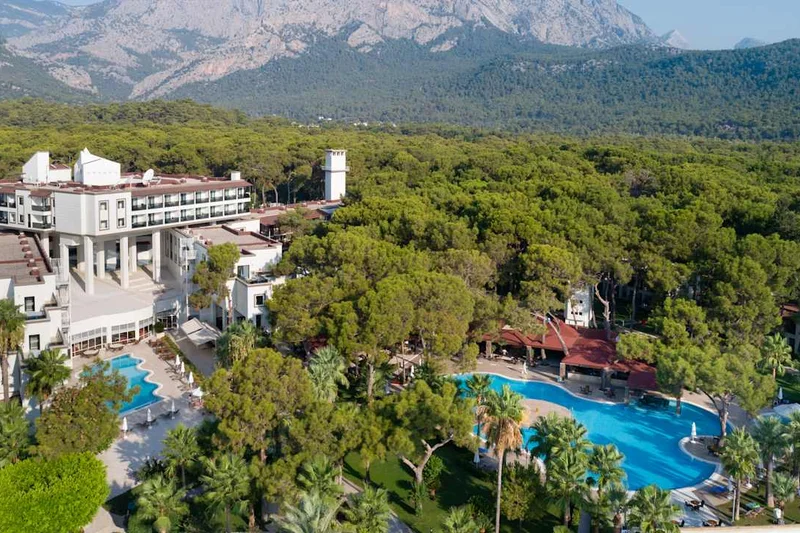 Seven Seas Hotel Life Zimmerausstattung und Balkon