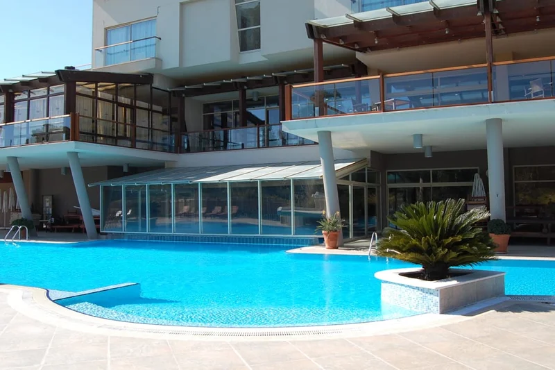 Sueno Hotels Golf Belek Beheizter Pool und Außenanlage