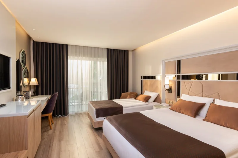 Swandor Hotels & Resorts Topkapi Palace Strand Meerzugang und Steg in Lara & Kundu